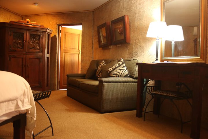 Room 23 of 112