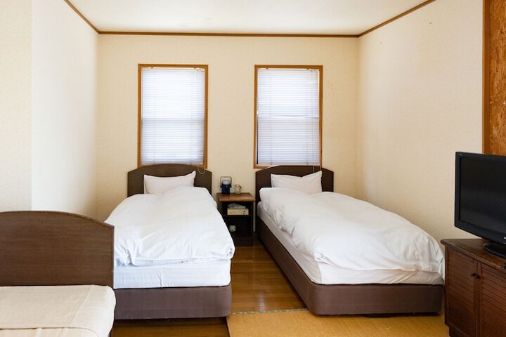 Room 5 of 51