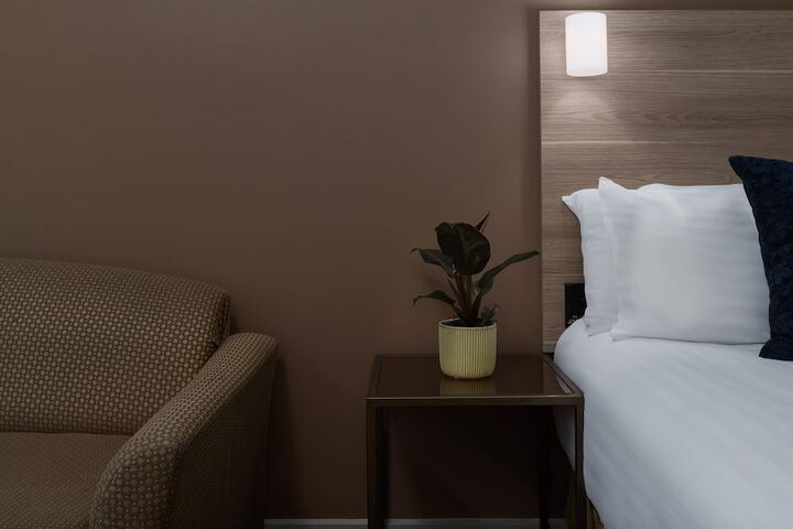 Room 16 of 54