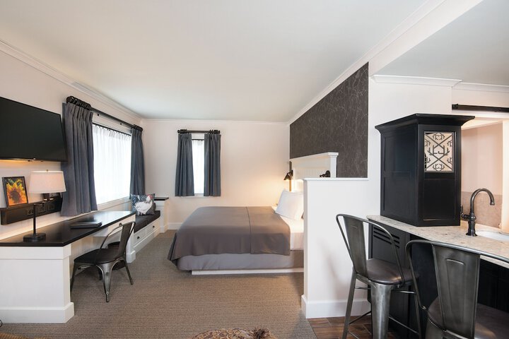 Room 12 of 67