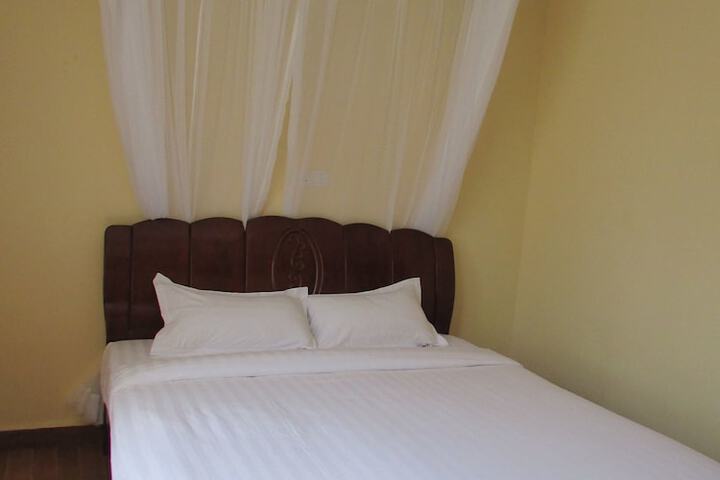 Room 3 of 29