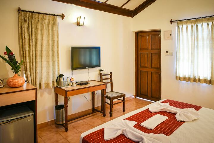 Room 2 of 30