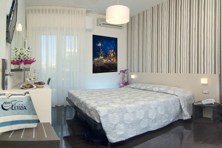 Room 15 of 64