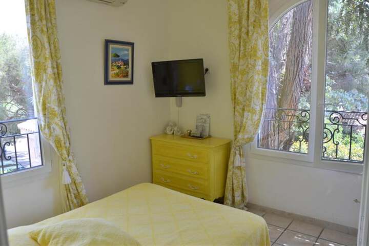Room 19 of 50