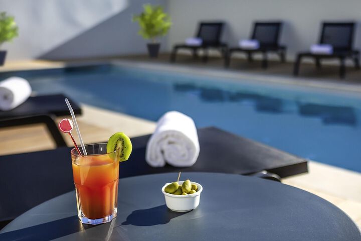 Pools & Facilities