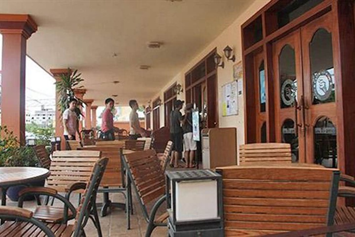 Dining Photos