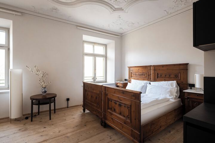 Room 14 of 46