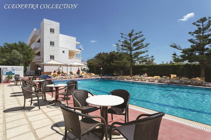 Pool Hotel