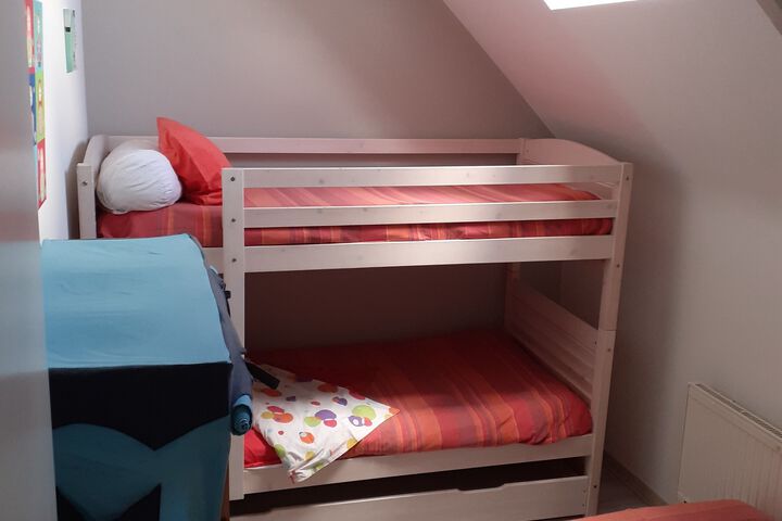 Room 7 of 19