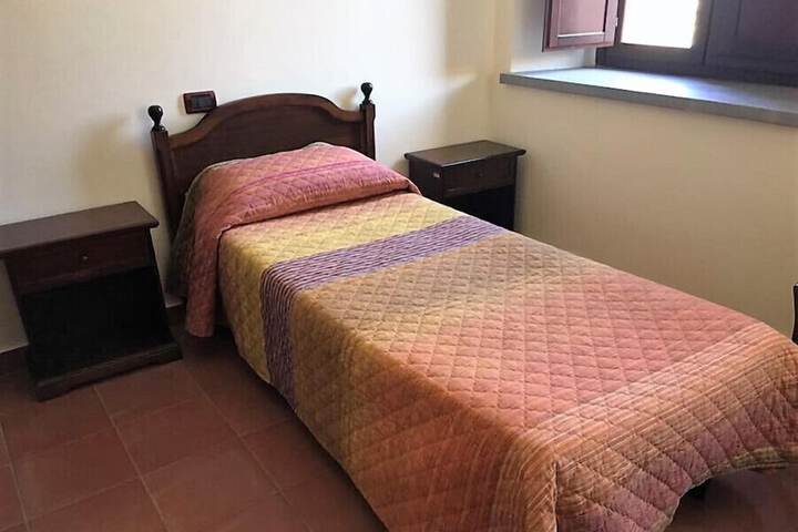 Room 8 of 29