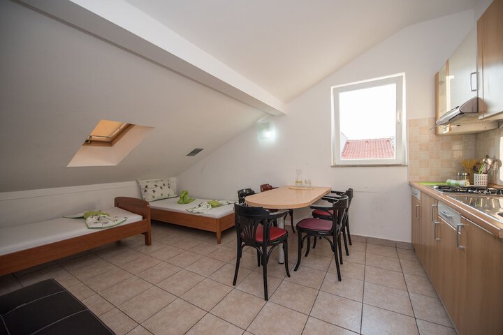 Room 14 of 59