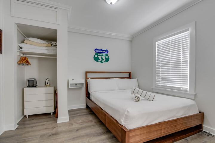 Room 7 of 30