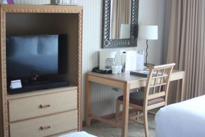 Room 34 of 66