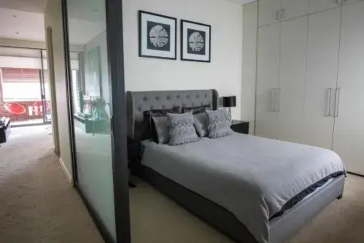 Room 4 of 14