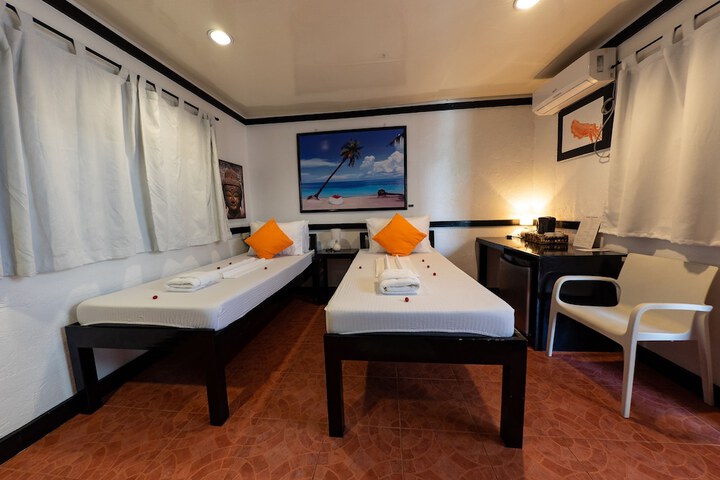 Room 9 of 56