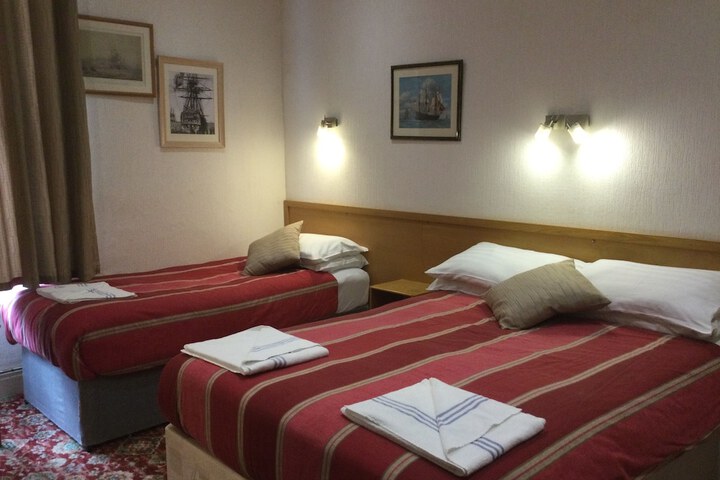 Room 77 of 170
