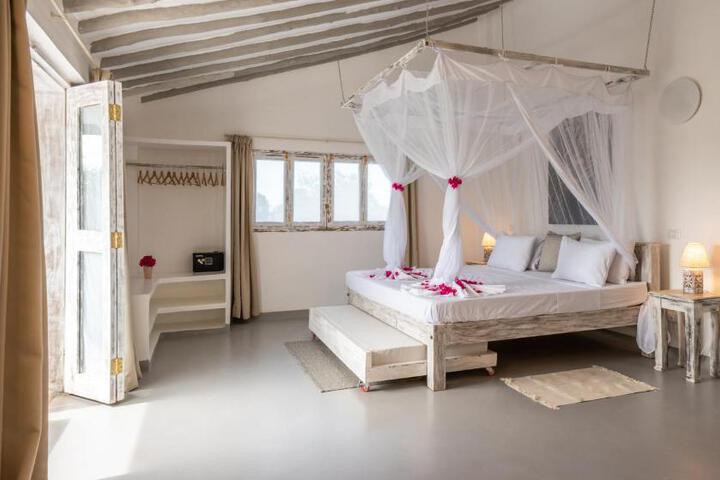 Casamia Suites
