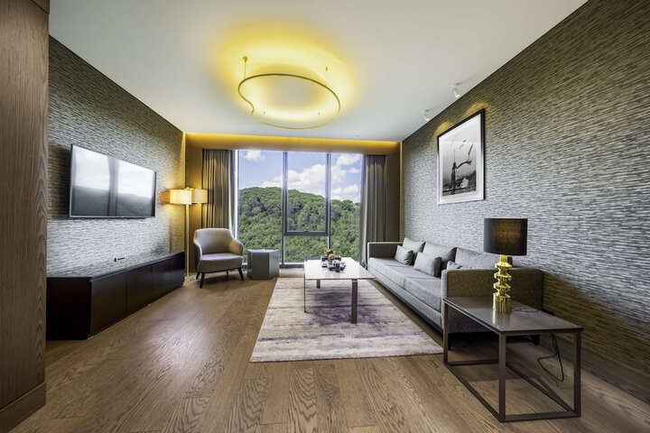 Room 56 of 202