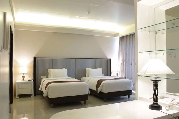 Room 17 of 64