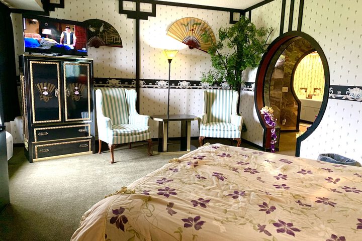 Room 161 of 293