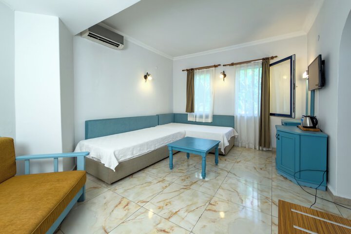 Room 82 of 184