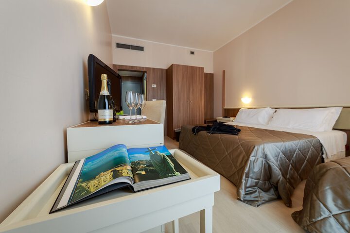 Room 8 of 55