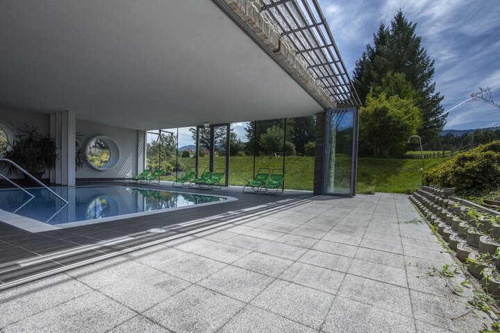 Pools & Facilities