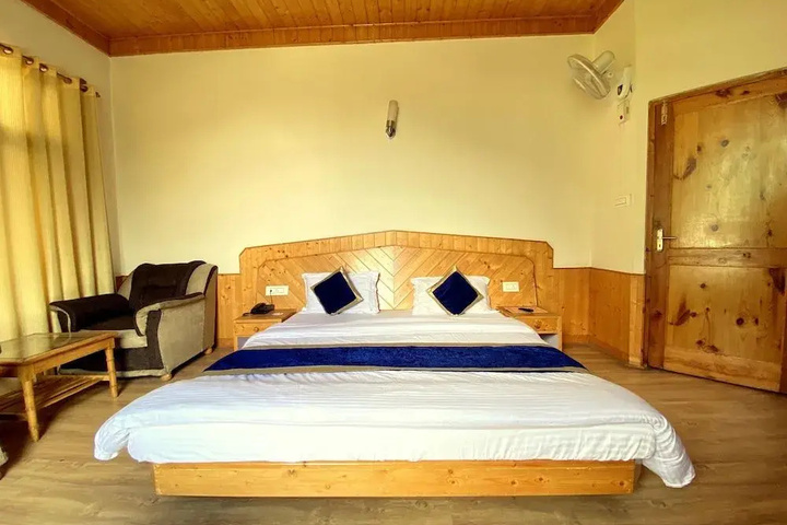 Room 4 of 22