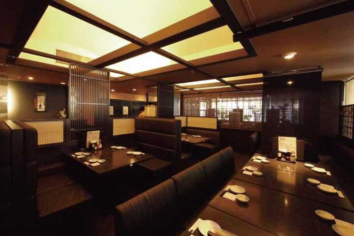 Dining 18 of 20