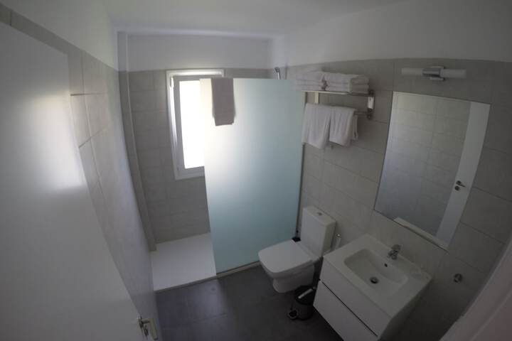 Room 70 of 95