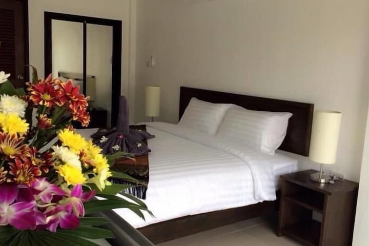 Room 5 of 34