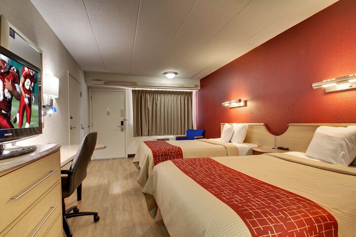 Standard Room, King or Two Doubles (4 of 7)