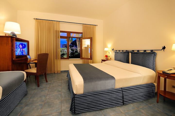 Room 16 of 249
