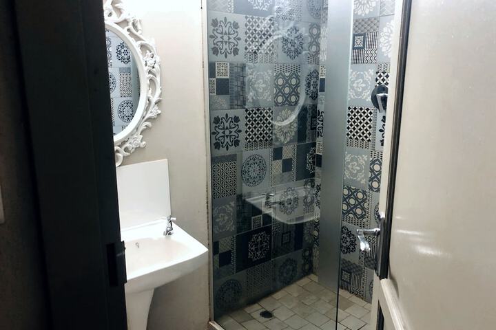 Room 193 of 241