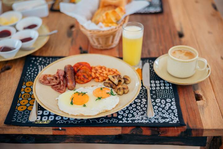 Breakfast/Coffee Service 82 of 104