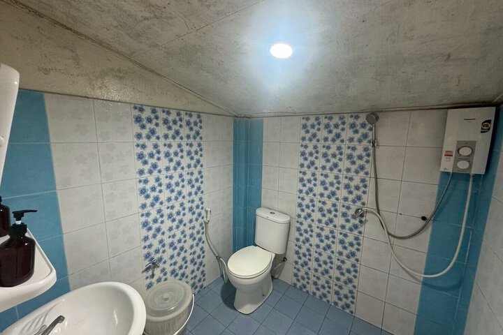 Room 43 of 68
