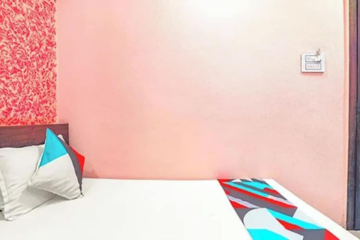 Room 10 of 21