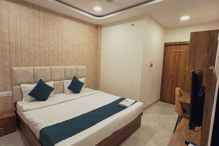 Room 27 of 55