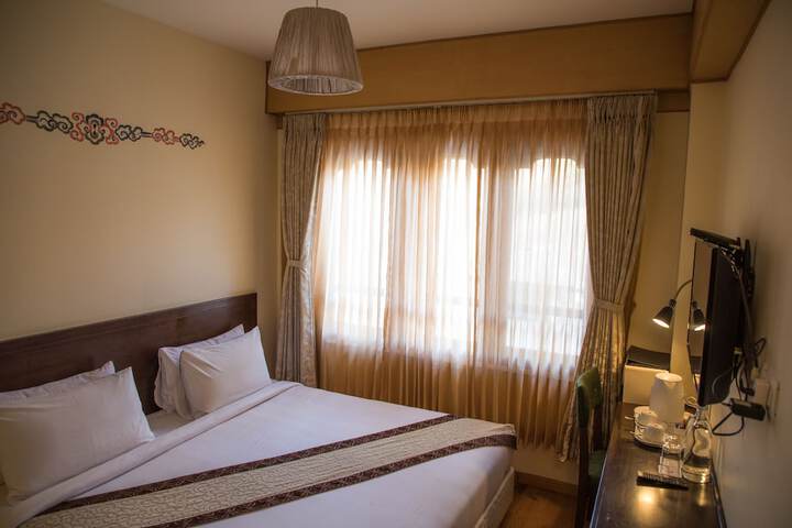 Room 10 of 21