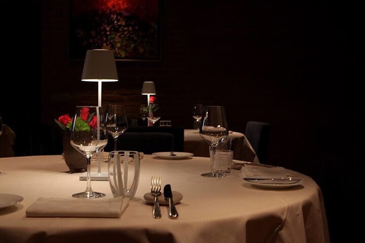 Dining 34 of 51