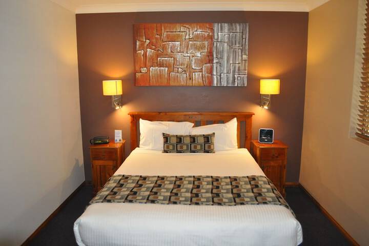 Room 4 of 41