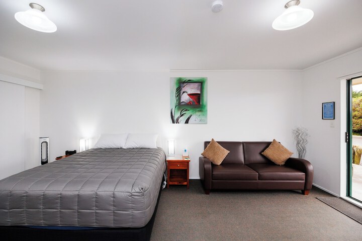Room 43 of 63