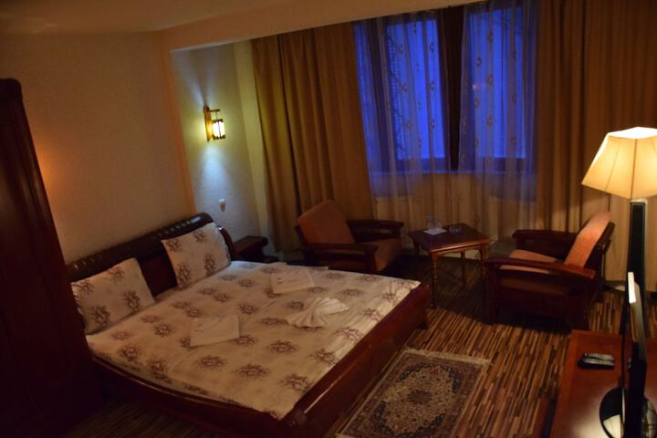 Room 17 of 84