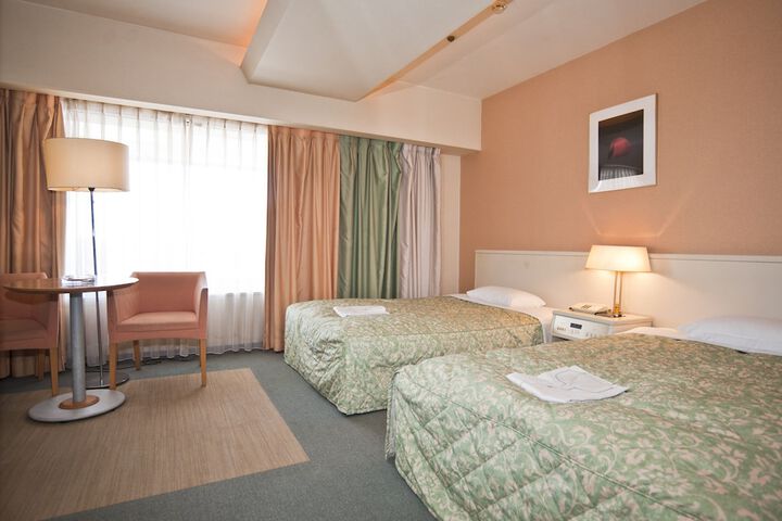 Room 52 of 120