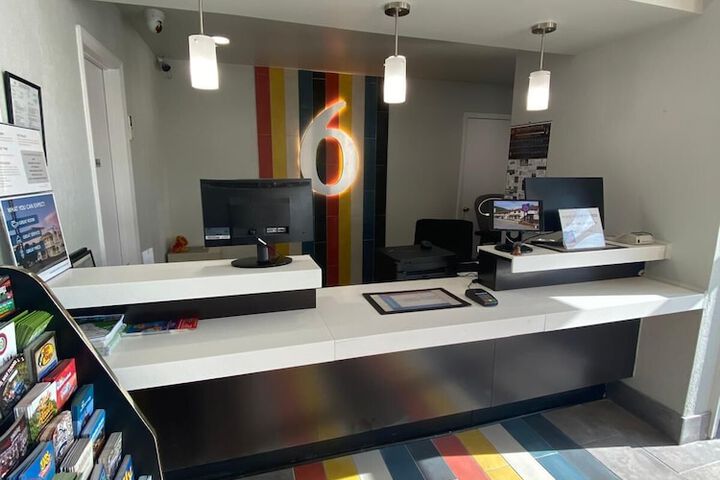 Breakfast/Coffee Service 24 of 28