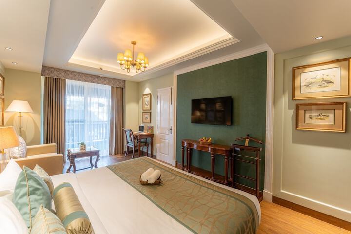 Room 28 of 109