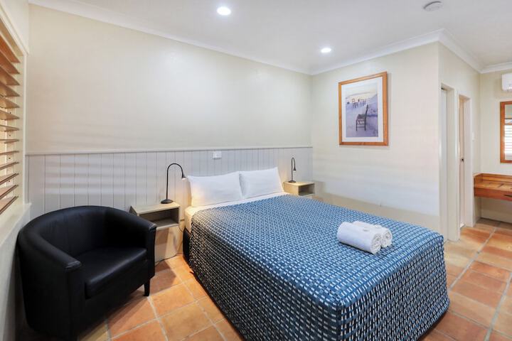 Room 2 of 24