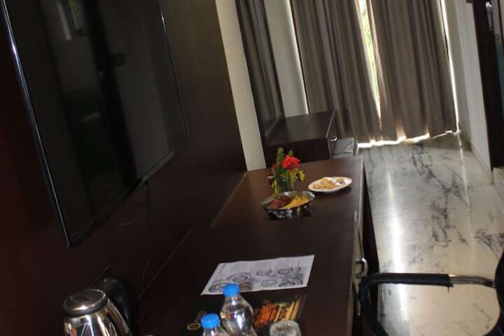 Breakfast/Coffee Service 77 of 101