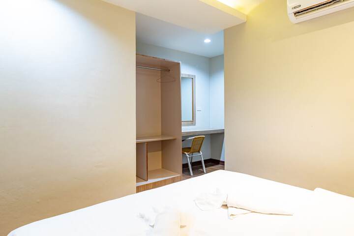 Room 12 of 88