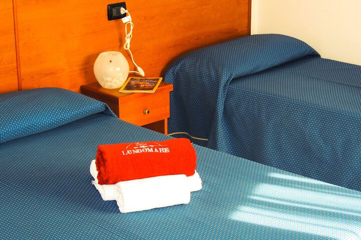 Room 13 of 90